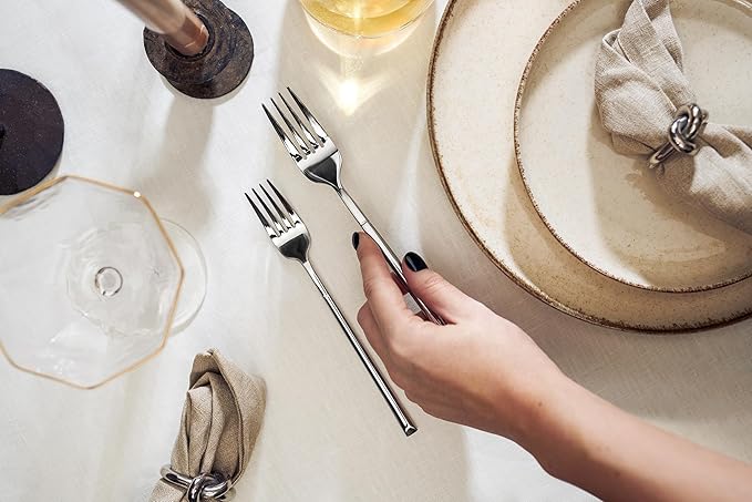 Premium 20-Piece Flatware Set for 4 | Mirror-Polished Stainless Steel Silverware Utensils | Modern Cutlery, Dishwasher Safe | Gift Package for Weddings, Housewarming Tableware