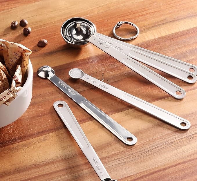 New Star Foodservice 43112 Stainless Steel 18/8 Measuring Spoons, Set of 6