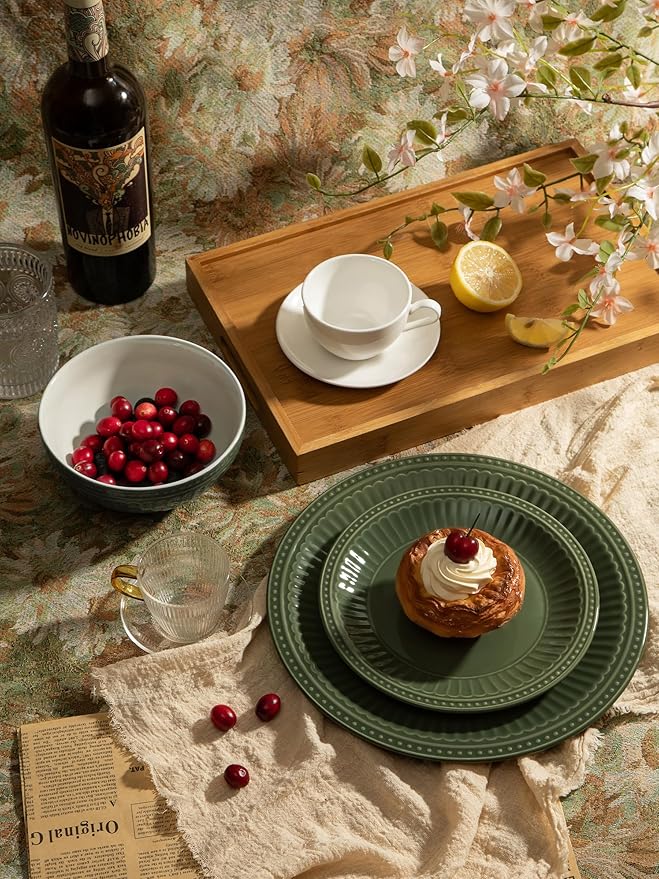 Famiware Garden Plates and Bowls Sets, 18-Piece Dishes Set for 6, Scratch Resistant Kitchen Dishes Dinnerware Set - Microwave and Dishwasher Safe, Reactive Glaze and Embossed Stoneware, Dark Green