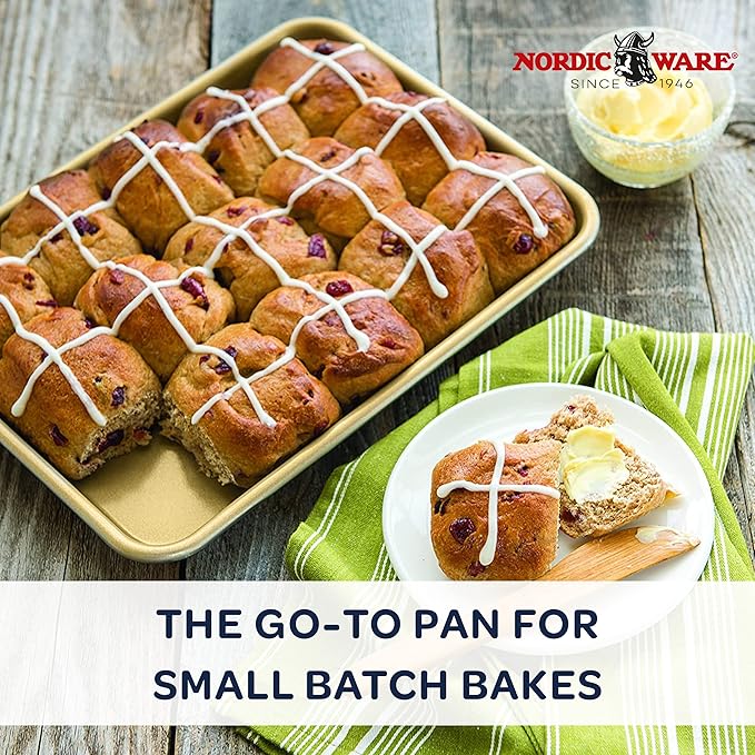 Nordic Ware Naturals Aluminum NonStick Baker's Quarter Sheet Small, Gold