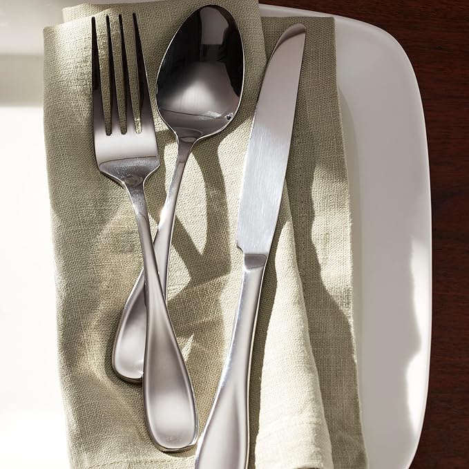 Oneida Silverware Set For 8, Voss 45-Piece Everyday Flatware Set with Serving Utensils, Service For 8, 18/0 Stainless Steel, Mirror Finish, Dishwasher Safe, Knives Spoons and Forks (Silver, 45 Pieces)