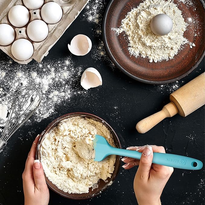 Silicone Spatula 3-piece Set, Ergonomic Handle High Heat-Resistant Spatulas, Non-stick Rubber Spatulas with Stainless Steel Core, Light Blue