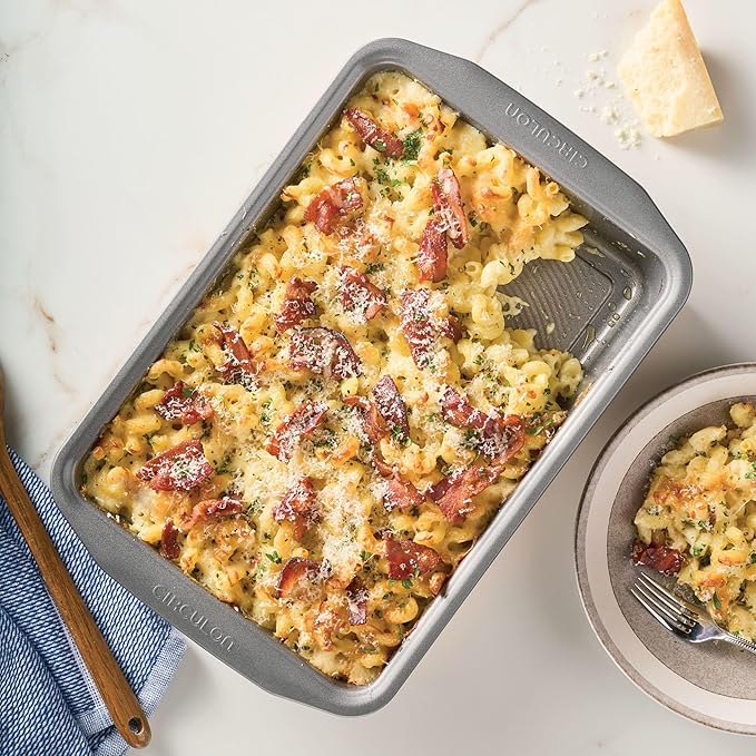 Circulon Nonstick Bakeware Rectangle Baking Pan / Cake Pan, 9 Inch x 13 Inch, Gray