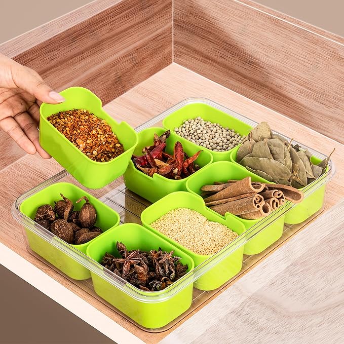 Divided Snack Serving Tray with Lid and Handle Travel Snackle Charcuterie Container Portable Storage Organizer for Candy, Fruits, Nuts, Snacks, Party, Picnic (1pack, Green)