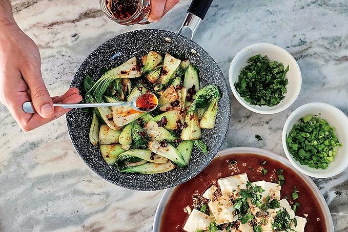 DaTerra Cucina - 13" Nonstick Ceramic Wok with Lid - Made in Italy - High Heat Resistant Nonstick Cookware - Oven Safe, PTFE, Cadmium, Lead & PFOA free - Volcanic Black Speckled