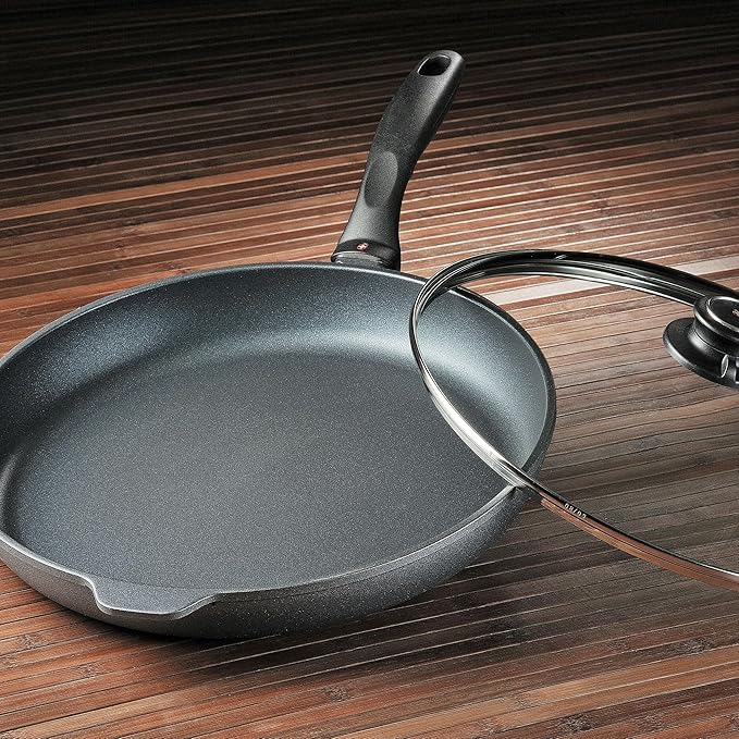 Swiss Diamond Frying Pans Nonstick with Lid, Features Nonstick Diamond Coated Aluminum Skillets and Oven Safe Frying Pans with Lids, Cover Included, 12.5 Inch